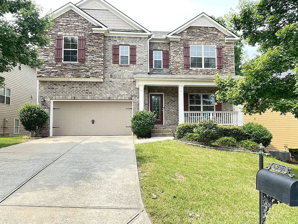 6880 Rocking Horse Ln