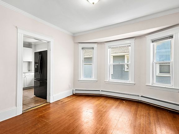 4th image of 75 Orchard St #75A