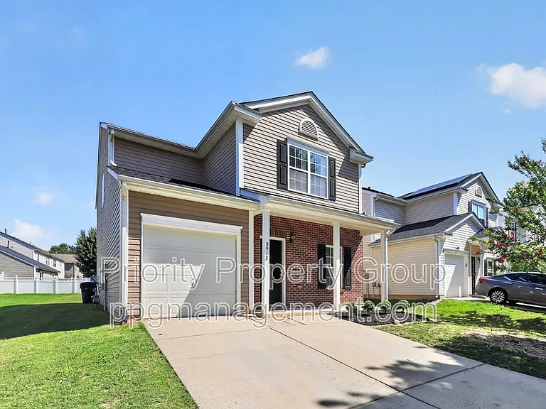 8913 Chalkstone Rd — Photo 35