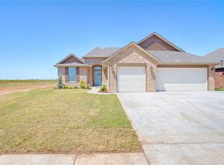 1231 Auburn Cir, Piedmont, OK 73078