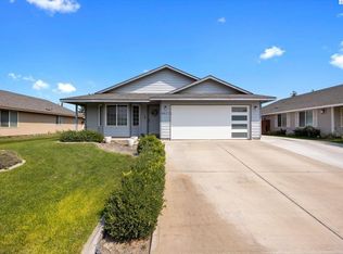 6611 Robinson Dr, Pasco, WA 99301