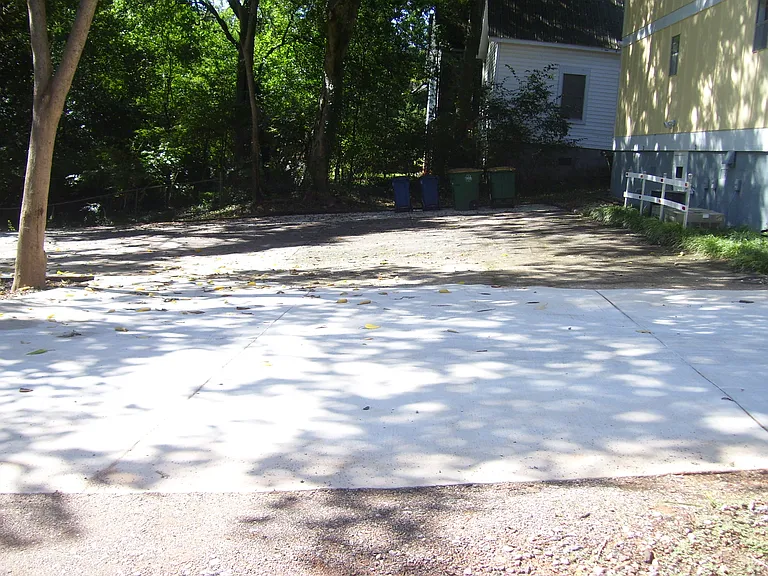 552 Pulaski St — Photo 9