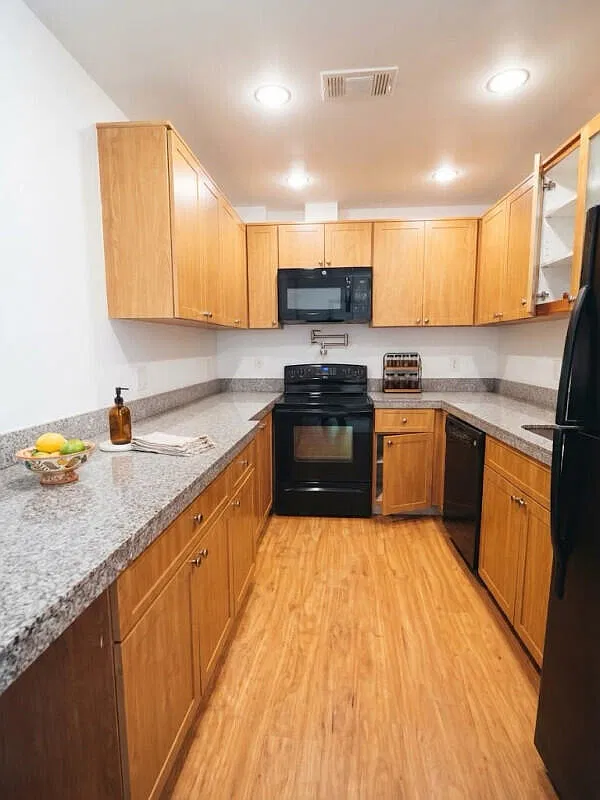 1 bed, 1.0 bath, 798 sqft, $2,260 — Photo 4