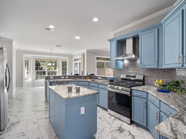 302 Armstrong Dr, Georgetown, TX 78633