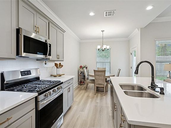 5th image of 22079 Giselle Dr