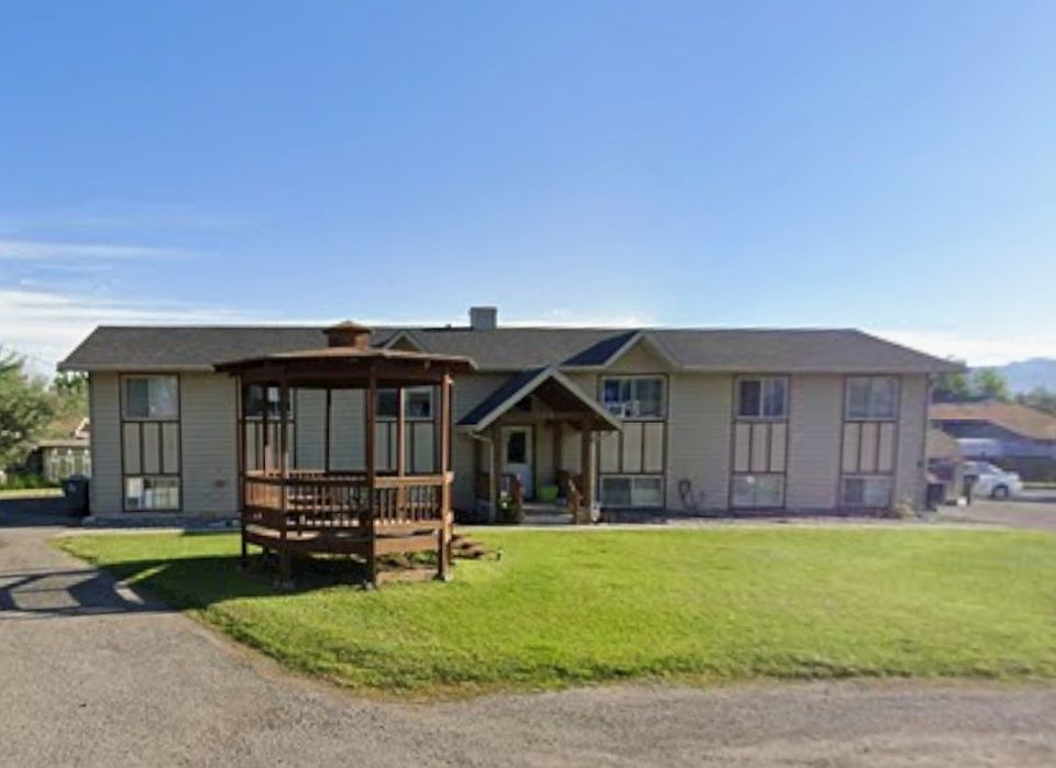 1st image of 108 E Rosebud Ave