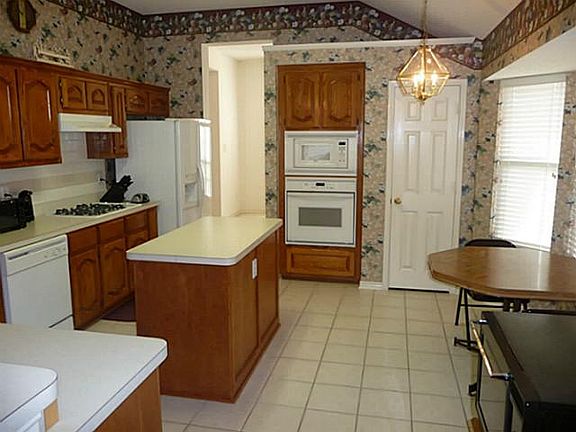 2nd image of 2805 Ventanna Dr