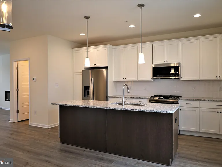 61 Becker Dr — Photo 13