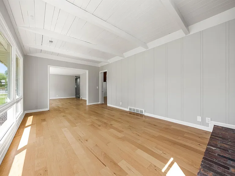 6096 Darramoor Rd — Photo 11