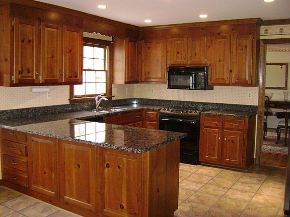 Kitchen with Granite