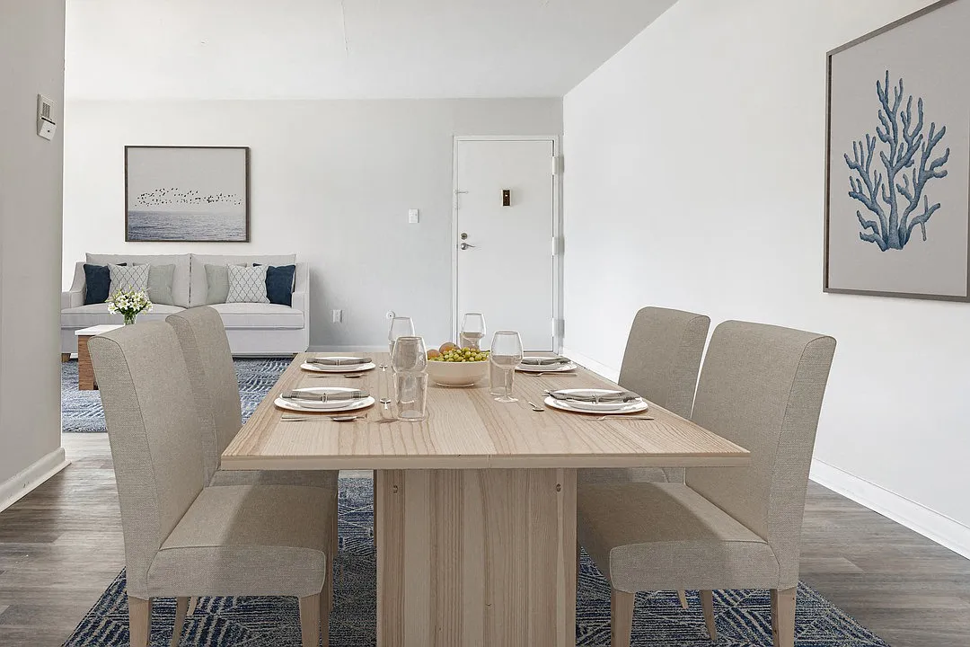 Carolanne Terrace Apartments — Photo 3