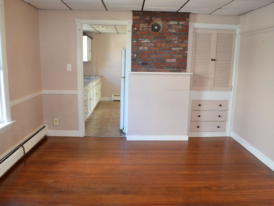 1st image of 10 Harborview Ave APT 1