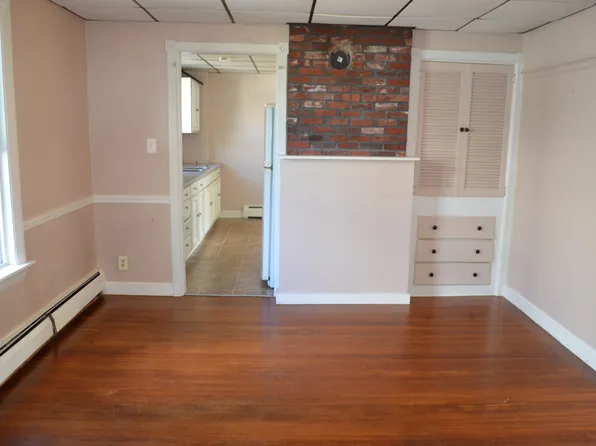 10 Harborview Ave APT 1, South Portland, ME 04106