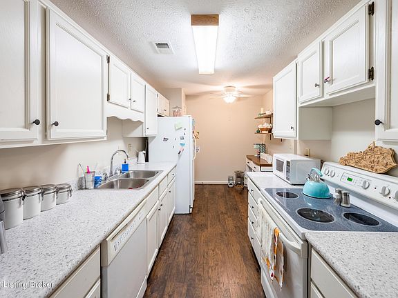 5th image of 1111 Donard Park Ave