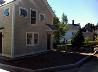 438 Main St, Amesbury, MA 01913
