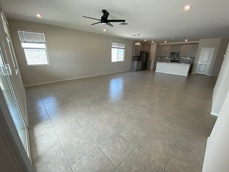 17832 W Daley Ln — Photo 5