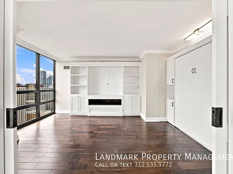 10 E Ontario St #4908 — Photo 17