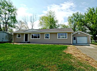 6114 Sun Valley Dr, Grand Blanc, MI 48439
