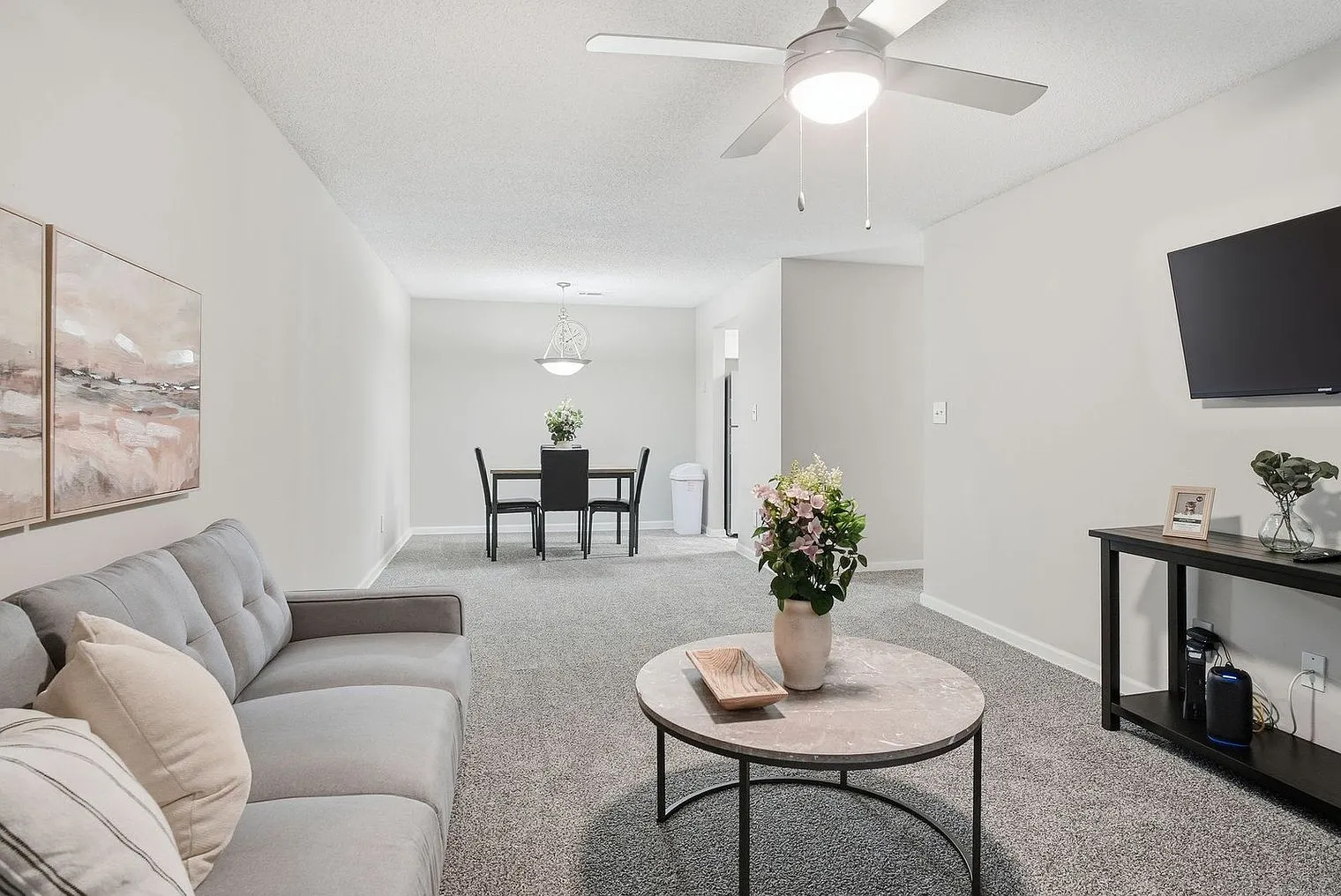 1 bed, 1.5 bath, 11194 sqft, $2,379 — Photo 2