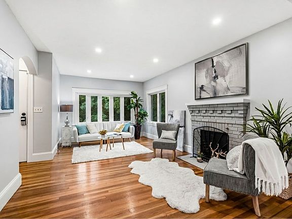 4th image of 21 Evelyn Pl