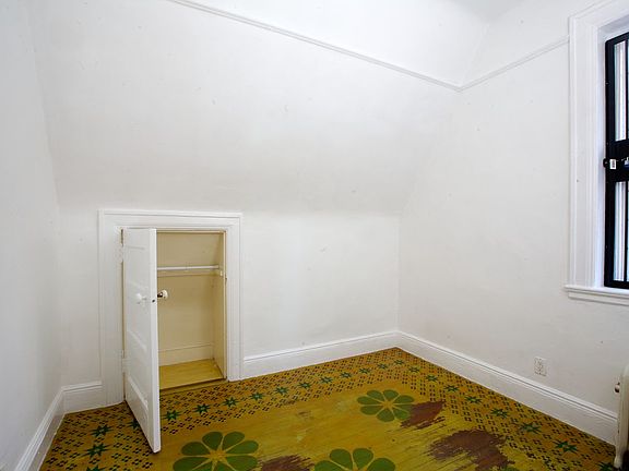 4th image of 1 Riverdale Ave APT 8
