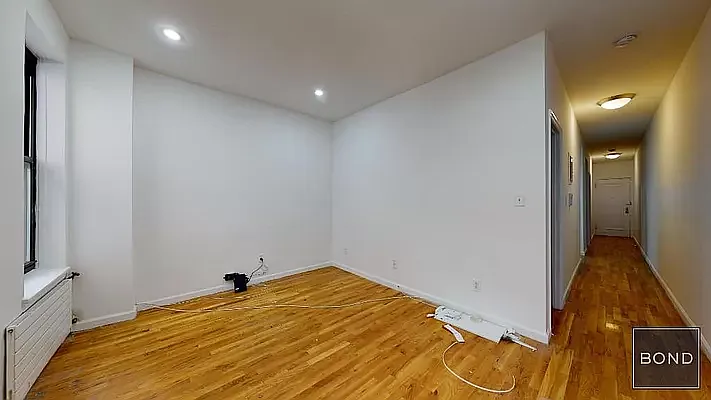 Rented by Bond New York | media 12