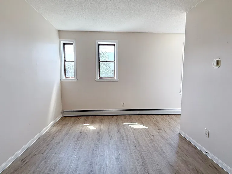 26 Congress St / Luca Investments LLC — Photo 16