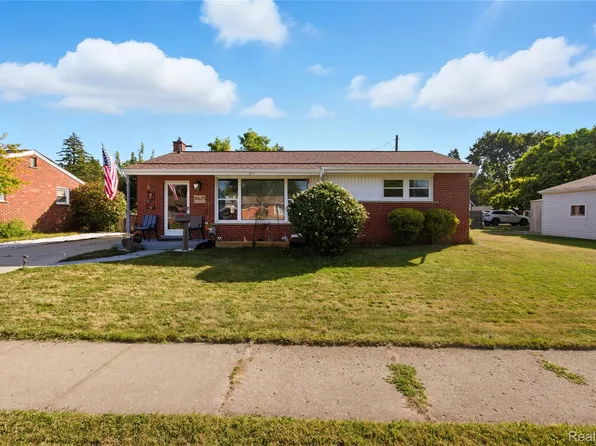 36675 Thinbark St, Wayne, MI 48184