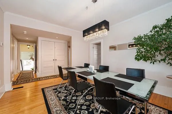 473 Clarence St E — Photo 4