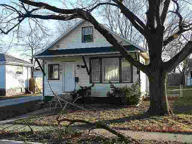 1st image of 107 S Elm St