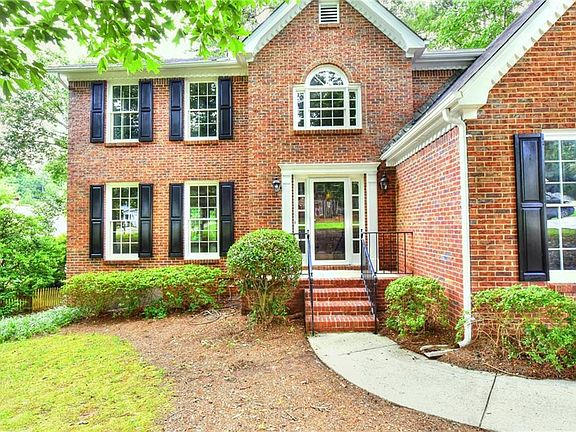 3rd image of 2790 Gravitt Rd