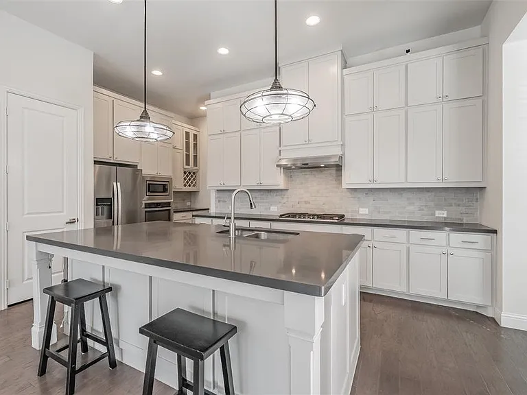 8075 Sunflower Ln — Photo 6