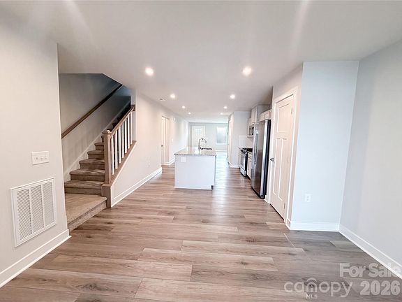 4th image of 124 Kristin View Ln #I1fd2g