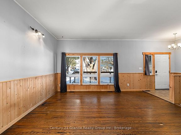 3rd image of 37 McKay St