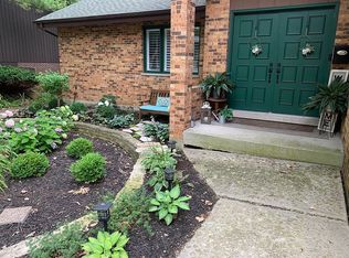 41 W Eureka Dr, Lemont, IL