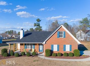 201 Treetop Dr, Hampton, GA 30228
