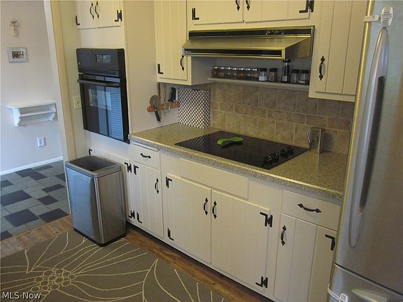 3rd image of 10575 King Coe Ln