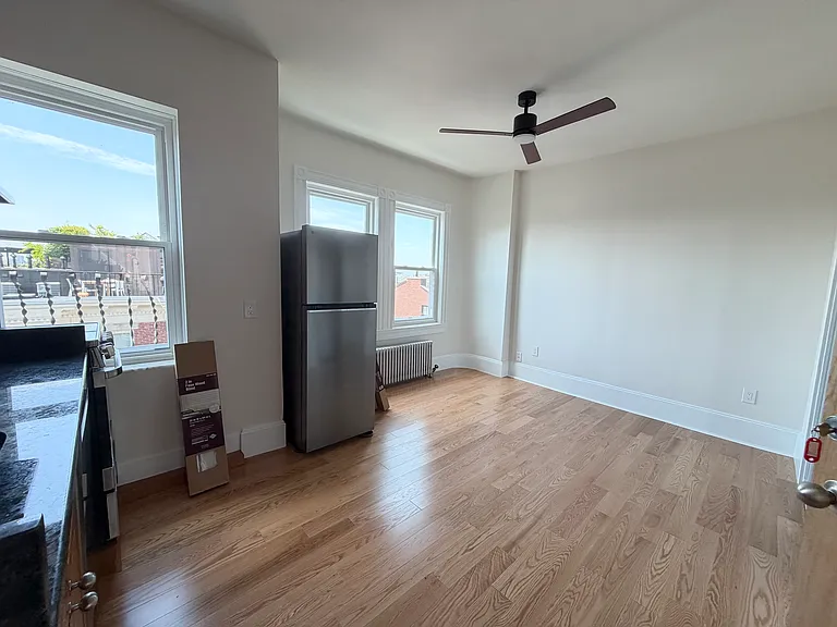 106 Myrtle St #18 — Photo 2