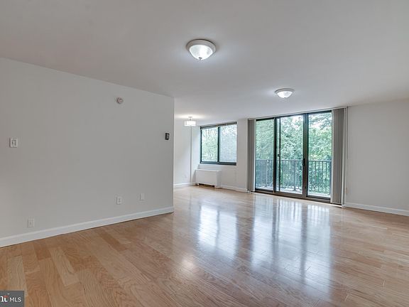 4th image of 600 Roosevelt Blvd APT 116