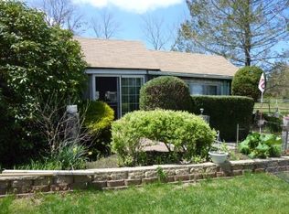 1875 N Sea Rd, Southampton, NY 11968