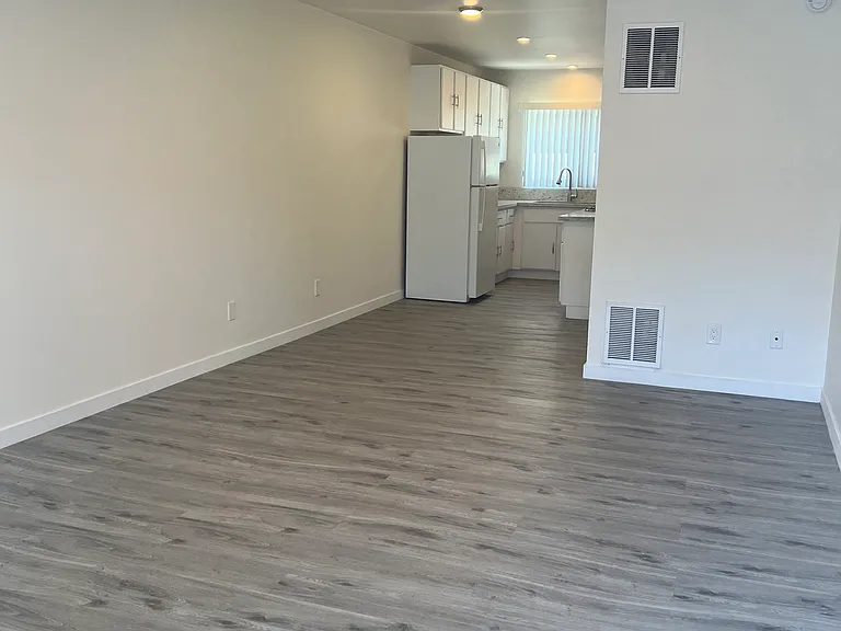 1228 N McCadden Pl #5 — Photo 3