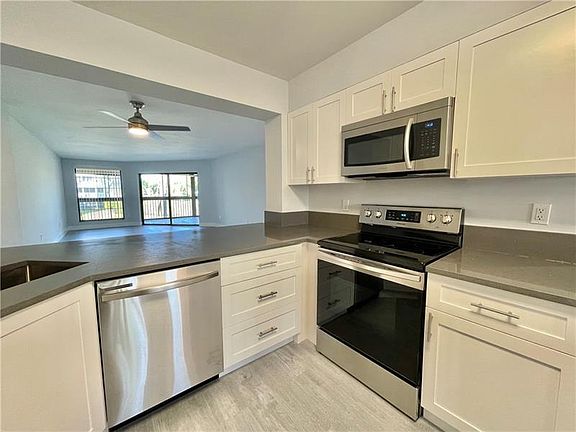 4th image of 7553 Fairfax Dr #213