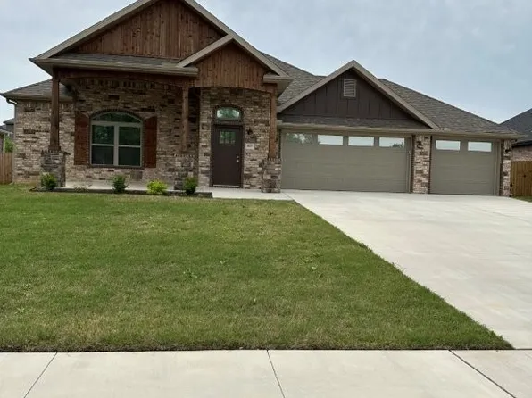 5675 Poppy Ave, Springdale, AR 72762