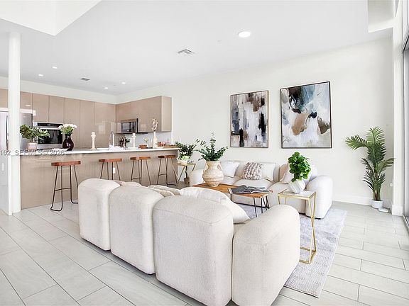 5th image of 2000 Metropica Way #Penthouse 02