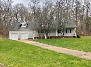 1010 Holly Brook Ln, Culloden, WV 25510