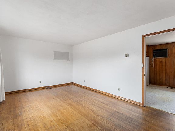 5th image of 445 Ledford Rd NE