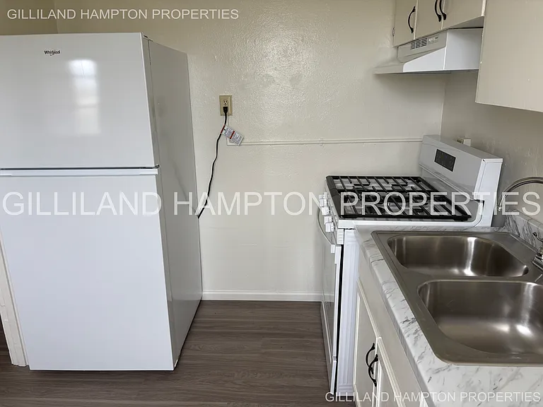 320 NW 15th St #320 — Photo 4