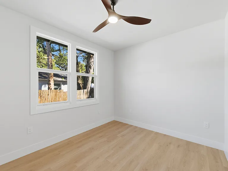 309 E Selma Ave — Photo 22