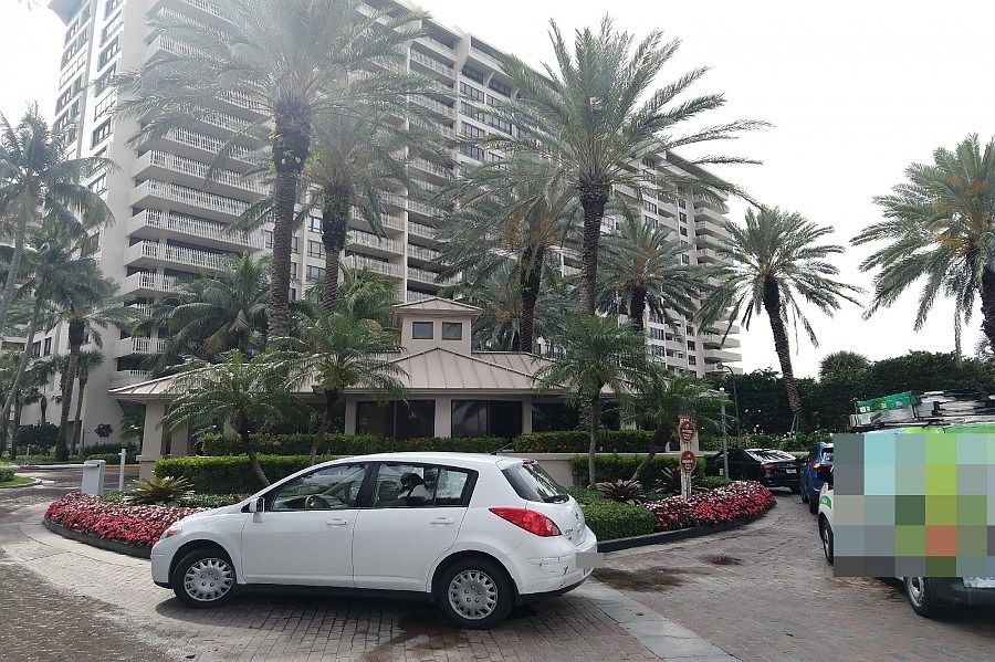 1st image of 1 Grove Isle Dr