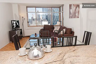 Rented by ER (DO NOT USE)